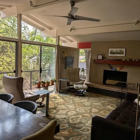 Your Oasis In Heart Of A-Town